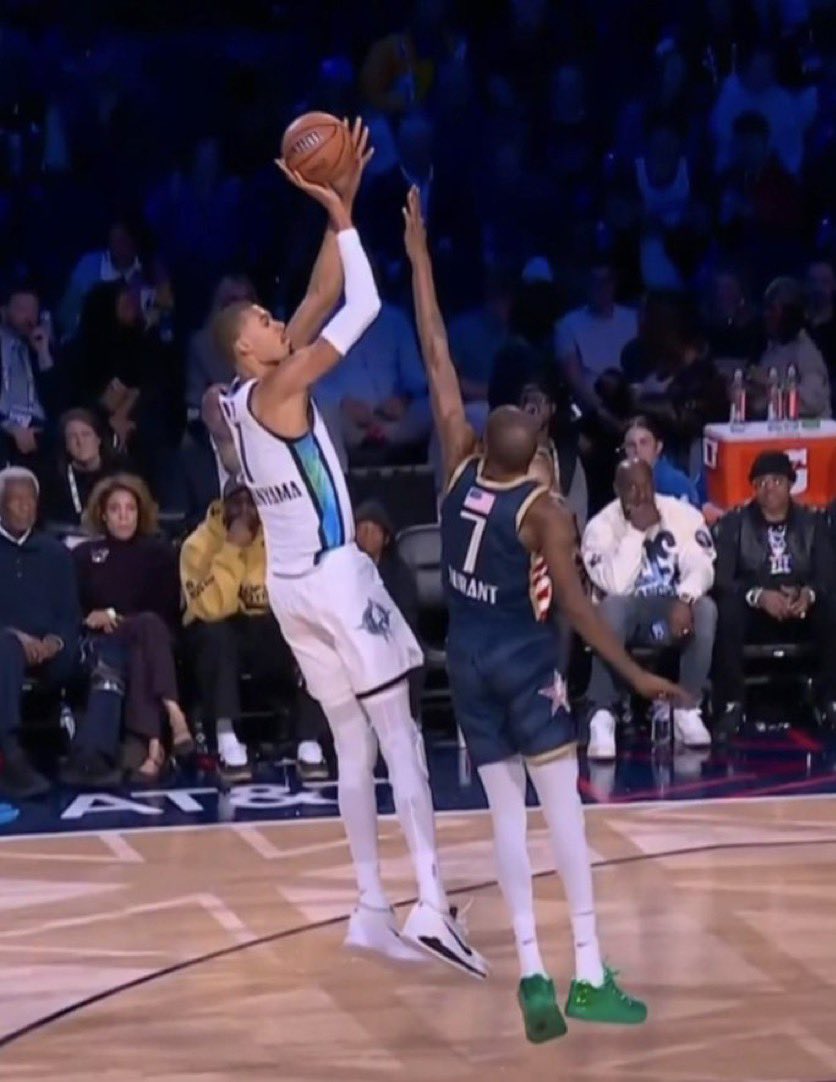 This is crazy. 🤣

(h/t <a href="/BalaPattySZN/">Bala</a>)