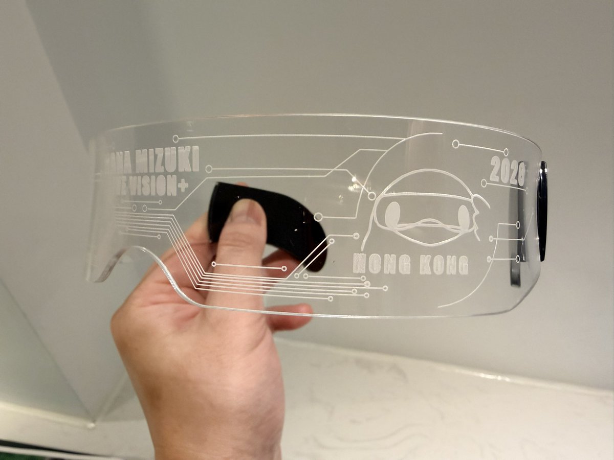 ImpactEx's tweet photo. 香港有志が作ったサプライズのVISIONゴーグル、公式グッズかと思うくらい質が高かった。んでゴーグルが光る https://t.co/2J2WryapMV