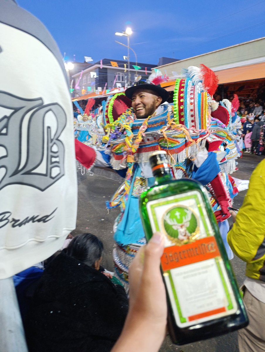 sass3r's tweet photo. #Jagerbomb #carnavaldeoruro https://t.co/DSxEtIkiI0