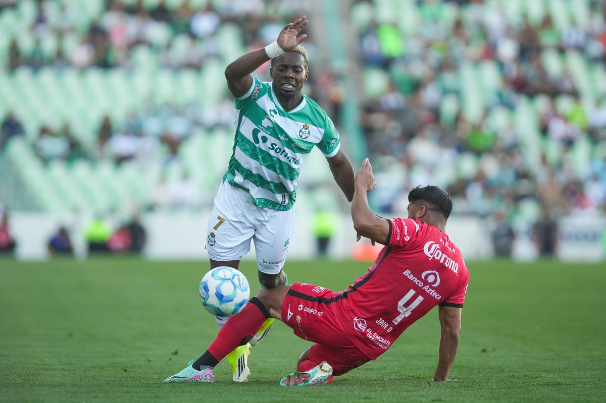 LigaBBVAMX's tweet image. ⏱️ Medio tiempo en el TSM.

@ClubSantos 1-1 @MazatlanFC ⚔️🆚⚓

#J6 | #ConMéxicoC26 | #SANMAZ