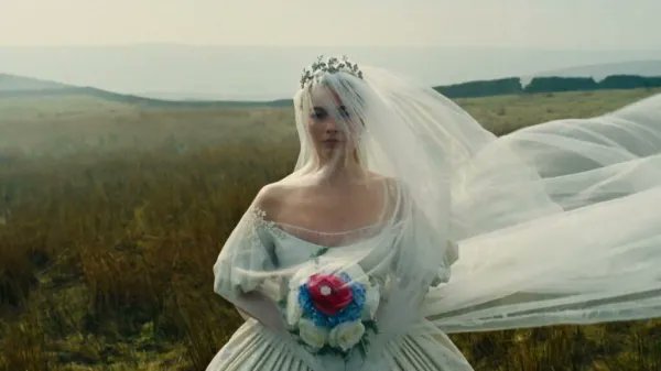 I think I’m gonna die in this house.

Absolutely loved this punk rock/hyper sexual take on WUTHERING HEIGHTS. Lack a lot of the nuance of the novel but when everything is loud and maximalist, I was having a goddamn ball with this fleshy show of emotional torture. LOVED it!