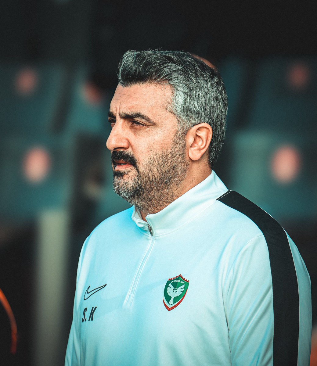 RojanMamo's tweet photo. Amed Sportif Faaliyetler, teknik direktör Sinan Kaloğlu ve ekibiyle yollarını ayırdığını duyurdu.

Kulüpten yapılan bilgilendirmede, bu akşam gerçekleştirilen toplantı sonrası ayrılık kararının alındığı belirtilirken, Kaloğlu ve ekibine katkıları için teşekkür edildi. https://t.co/kAO2S4i21F