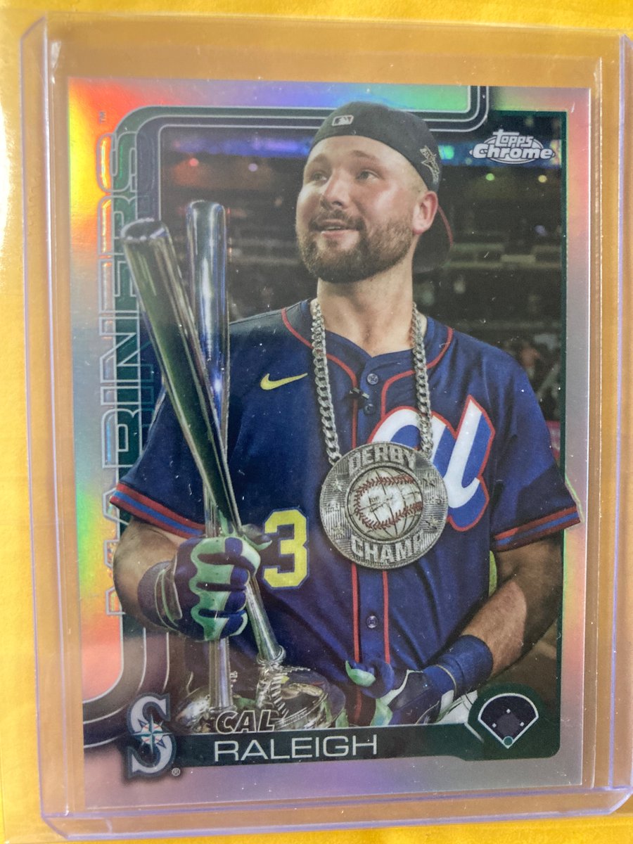 Just pulled from series 1 mini jumbo hobby box