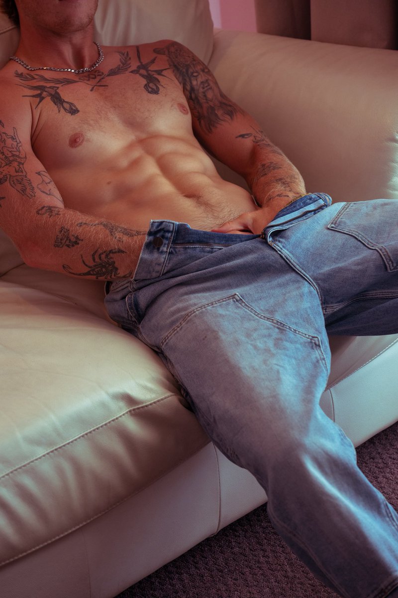 Aaron Hydes tweet media