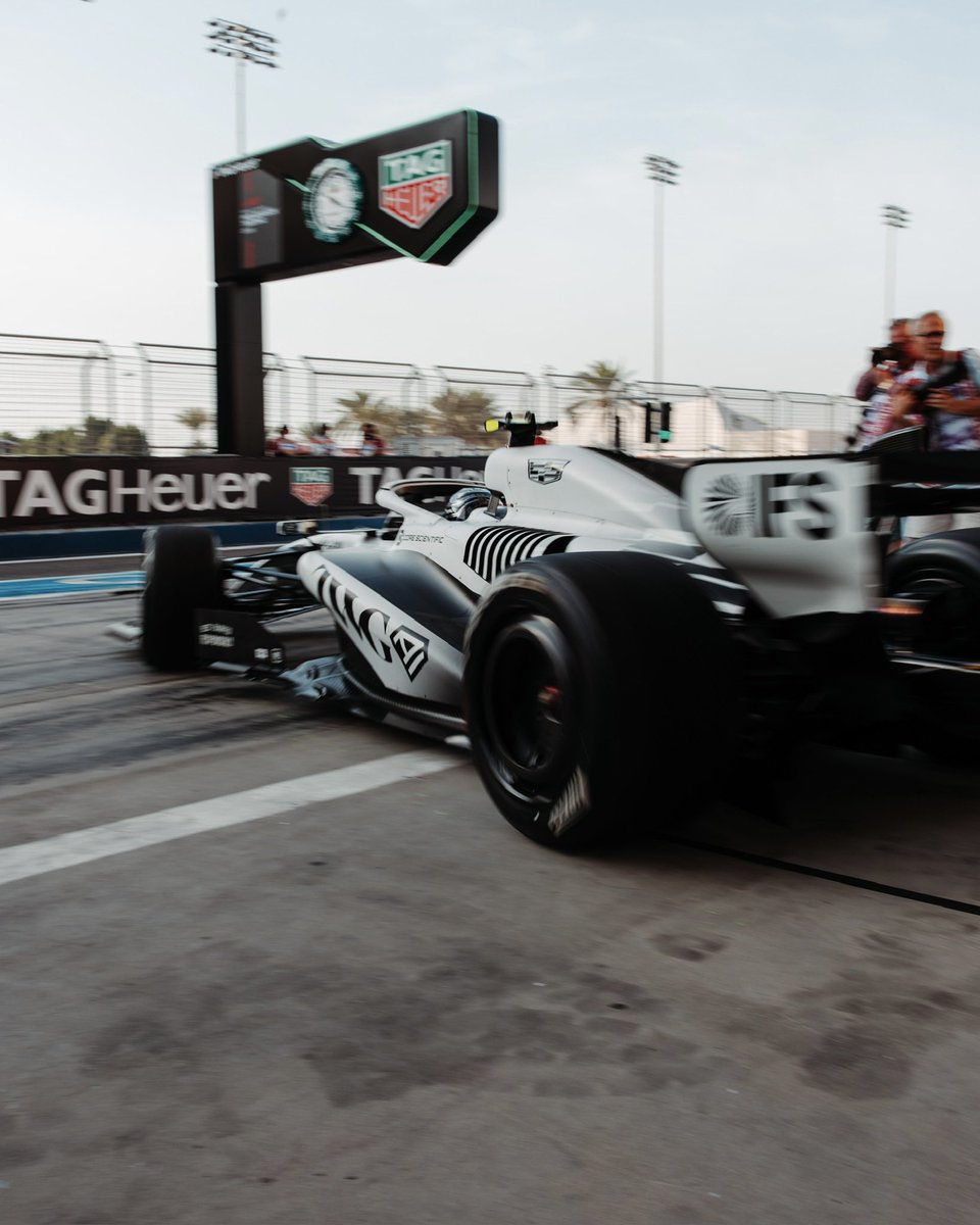 CadillacF1News_'s tweet photo. 18 Days To Go https://t.co/PwOwQjYxVW