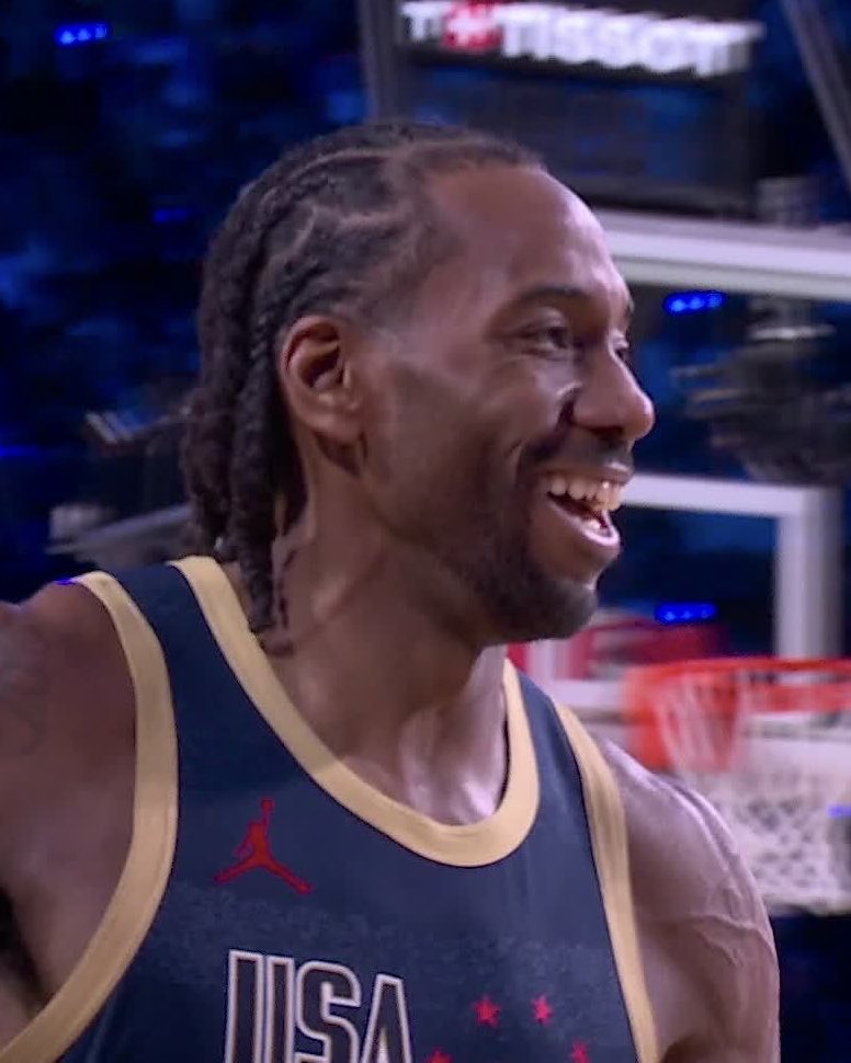 BleacherReport's tweet image. KAWHI 11-0 SOLO RUN!!! HE'S TAKING OVER

7-7 from the field against Team World so far 🔥