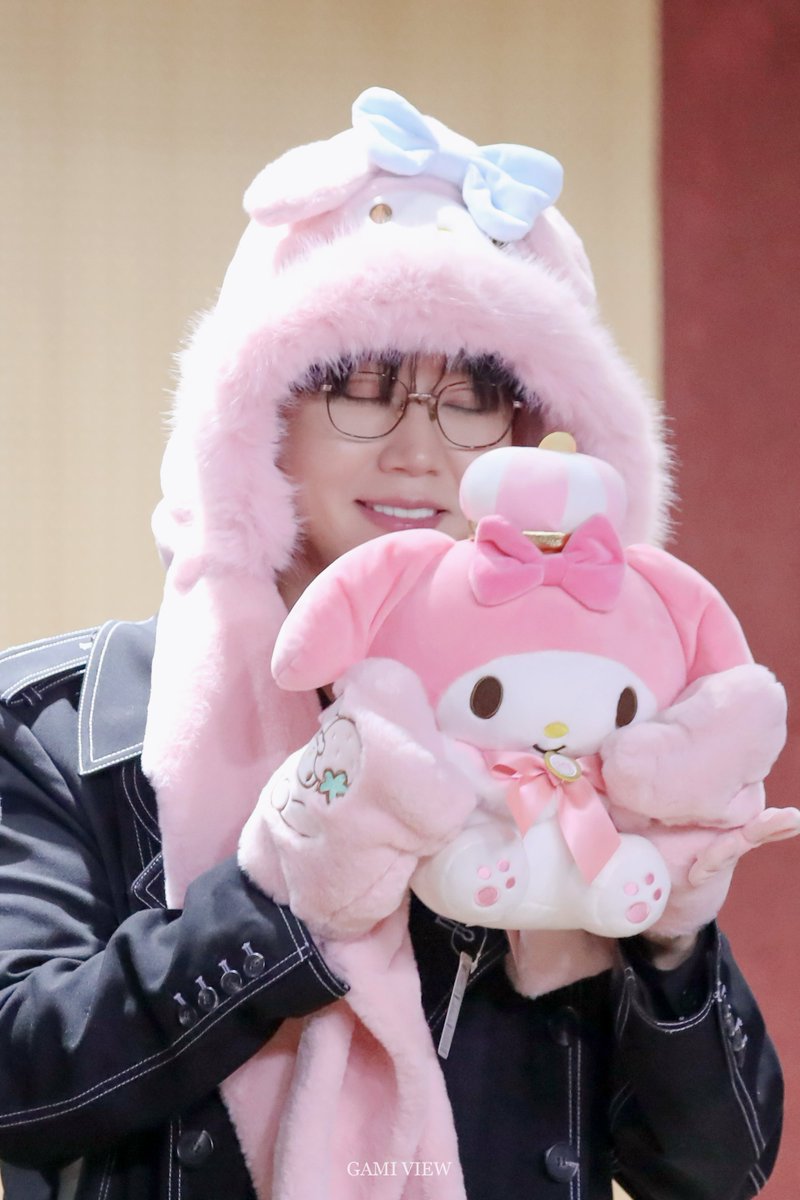 260214 ALIVE 케이팝투게더 팬싸
#최성훈 #라포엠 #ChoiSunghoon #LAPOEM

정말 사랑스러운 것이에요...😌🩷