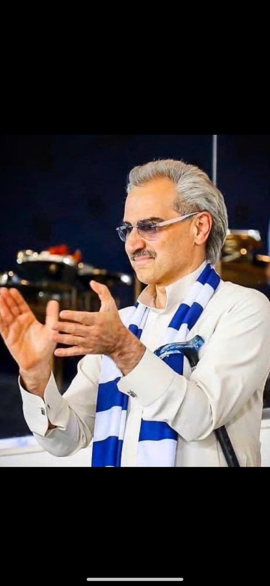 .
لن اغرد حتى يرد علي ابو خالد 

<a href="/Alwaleed_Talal/">الوليد بن طلال</a>