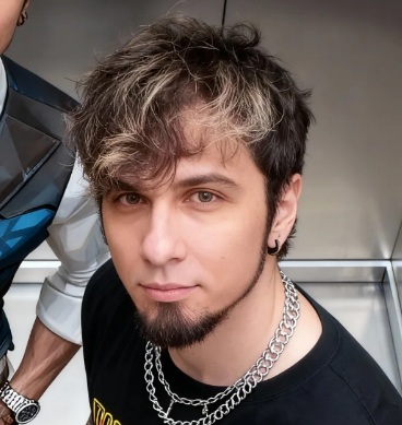 Stream on!!!!
.
twitch.tv/chris_rosesx