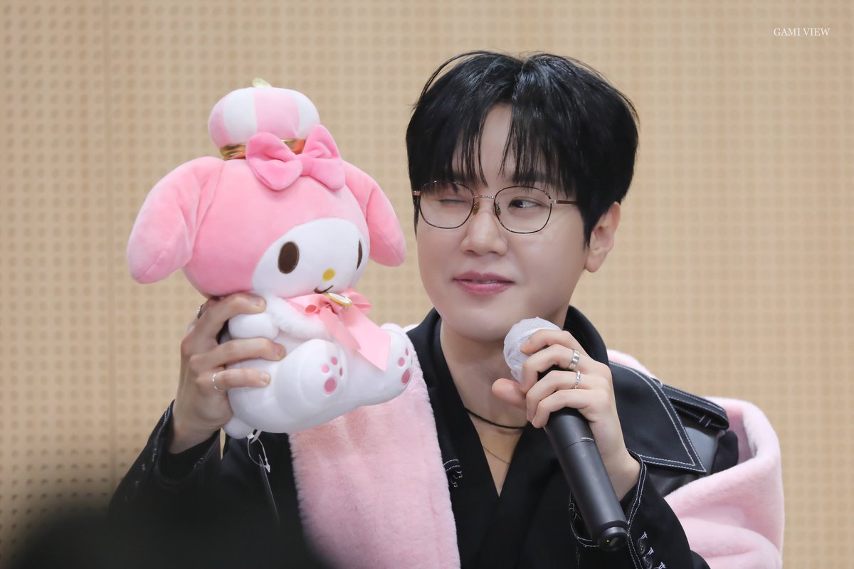 260214 ALIVE 케이팝투게더 팬싸
#최성훈 #라포엠 #ChoiSunghoon #LAPOEM

ㅁr멜아 이게 엔딩요정이라는 것이야 😉