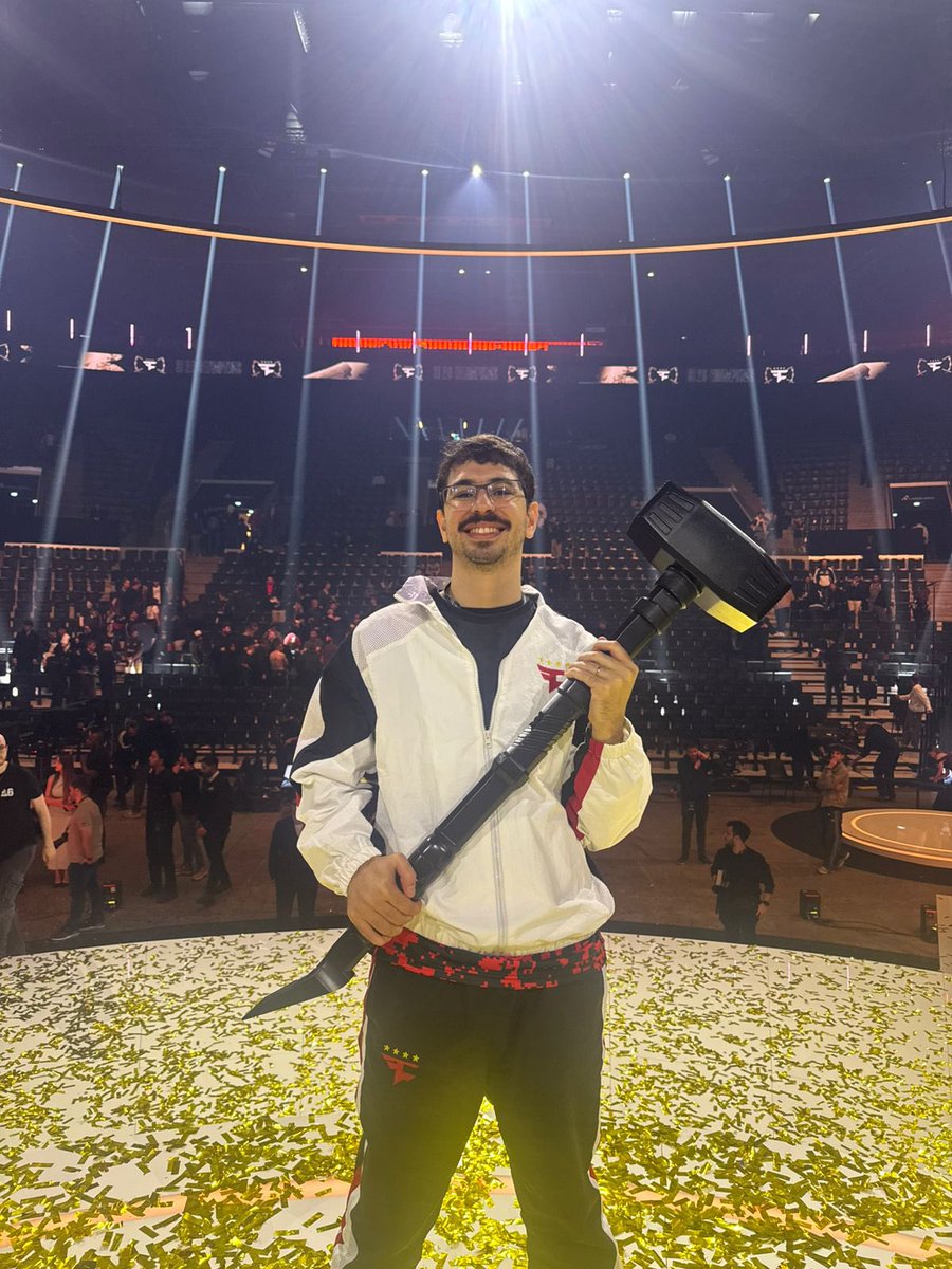 RafadeLL tweet media