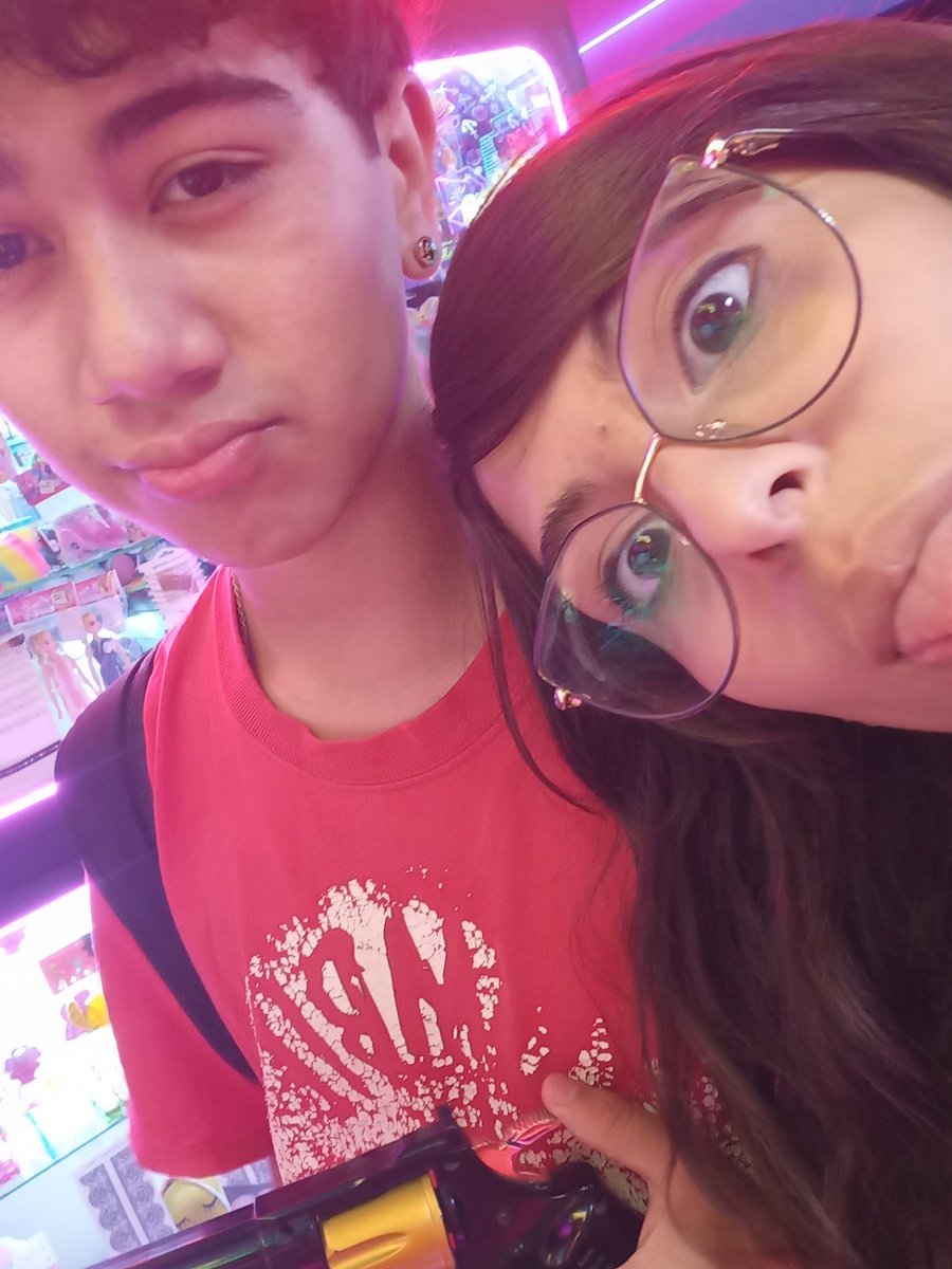 azulphernelia's tweet image. mai 14 be like