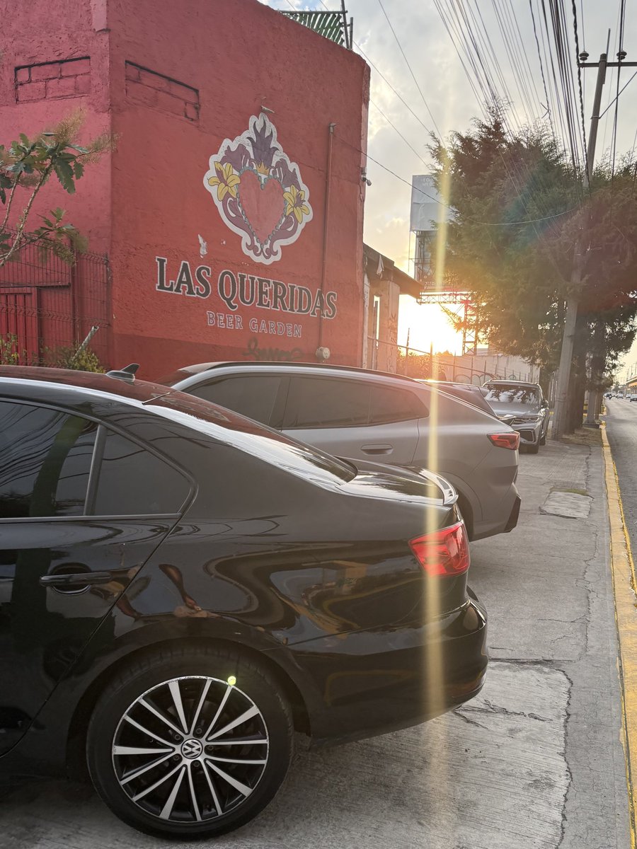 Como siempre los comercios invadiendo el paso peatonal y peor se enojan si uno les dice algo… <a href="/MetepecGobierno/">Ayuntamiento de Metepec</a> <a href="/FerFlores_Emp/">Fernando Flores Fernández</a>