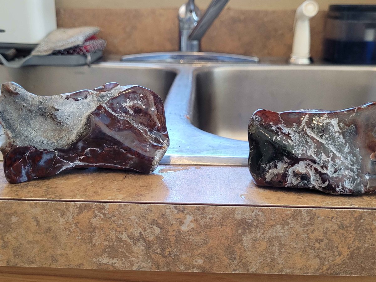 slime_chicken_'s tweet image. Rock Update:

After several months of all of the shaping and rounding, and one week of polishing they are almost done. I'm going to do one last week of polishing so the rest of that stunning red stands out even more. ✨🔴🪨 #Redlightning #Rockhound