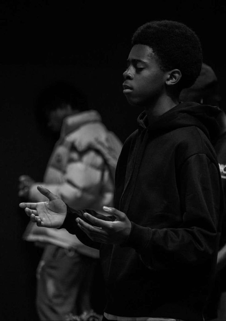 Avant de commencer 

Il faut toujours prier !!🙏

Bonne début de la semaine ❤️