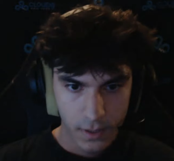 CoD Clipped tweet media