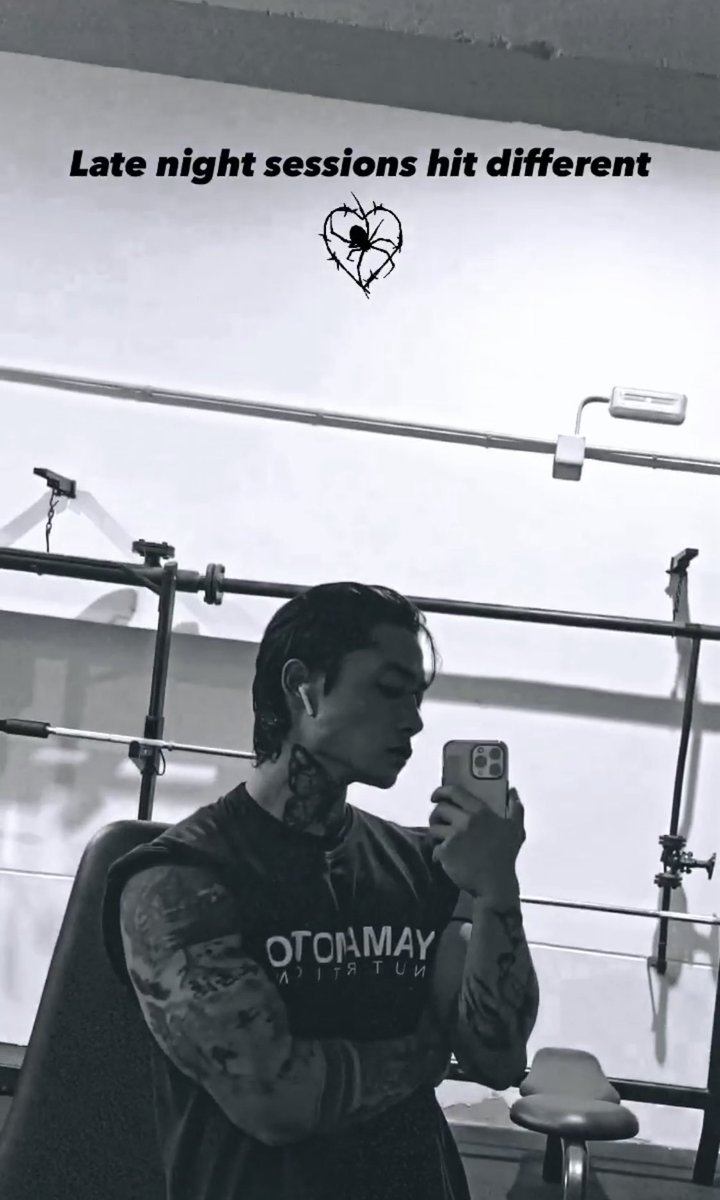 𝐲𝐮𝐧𝐚🌊 tweet media