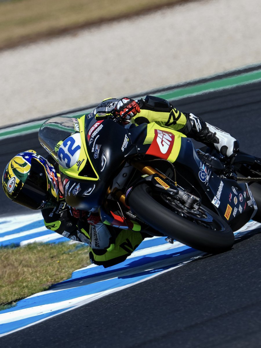 WorldSBK tweet media