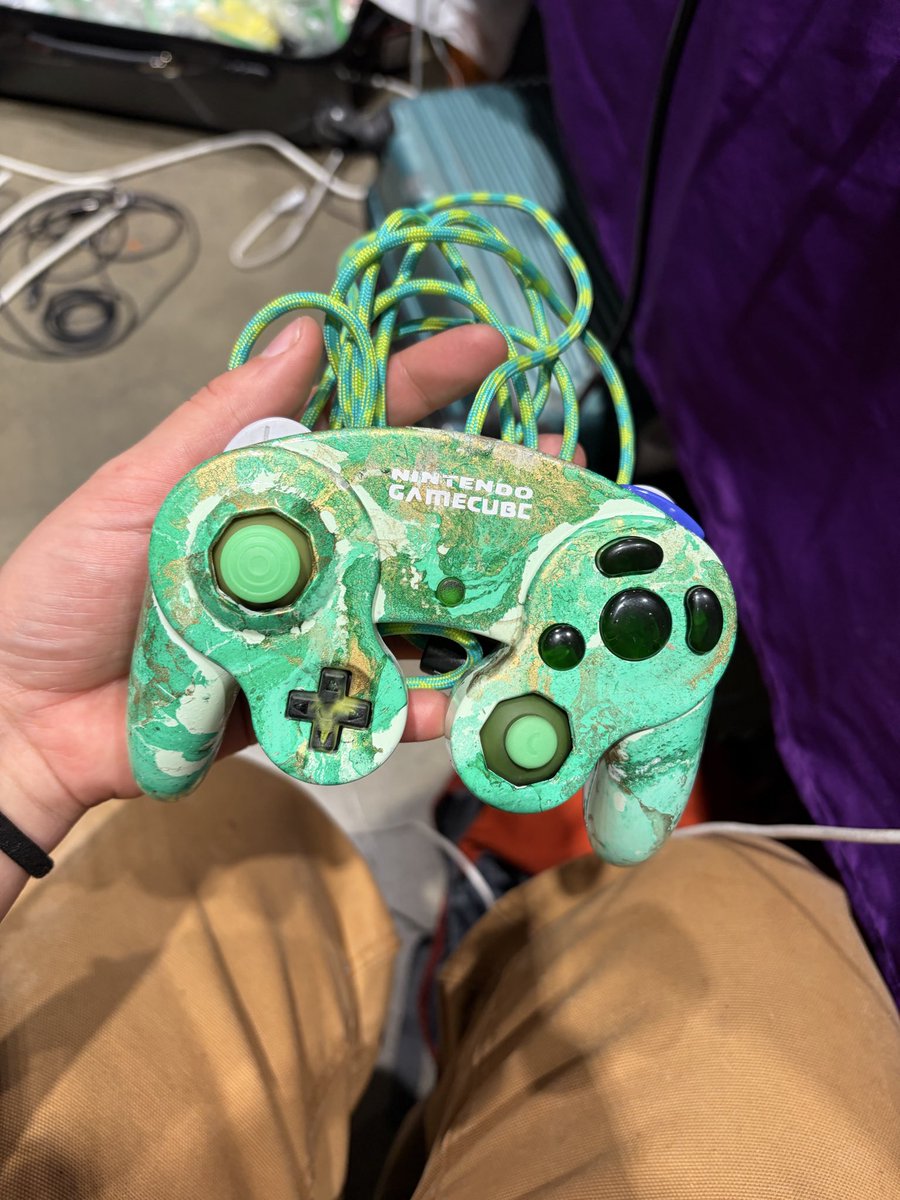 QofDQ's tweet photo. The day of green! https://t.co/28SrdjrdQQ