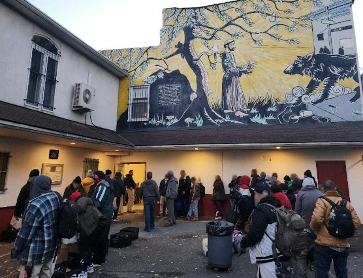 RiskCentre's tweet image. How business students learn to make ethical decisions by studying a soup kitchen in one of America’s toughest neighborhoods: Written by Tim Swift, Professor of… dlvr.it/TQzLDq #EthicalBusiness #BusinessEducation #CommunityService #SocialResponsibility #Leadership