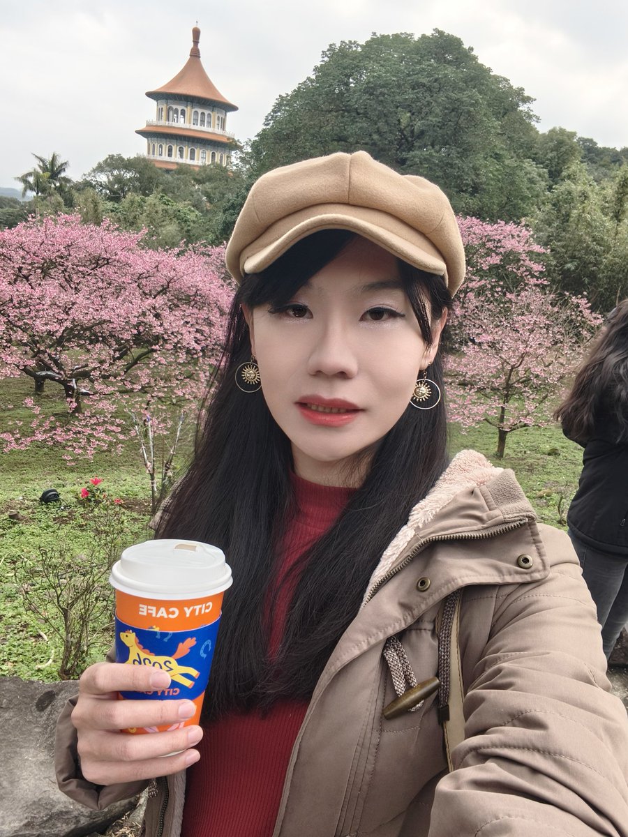 Elizabeth tweet media