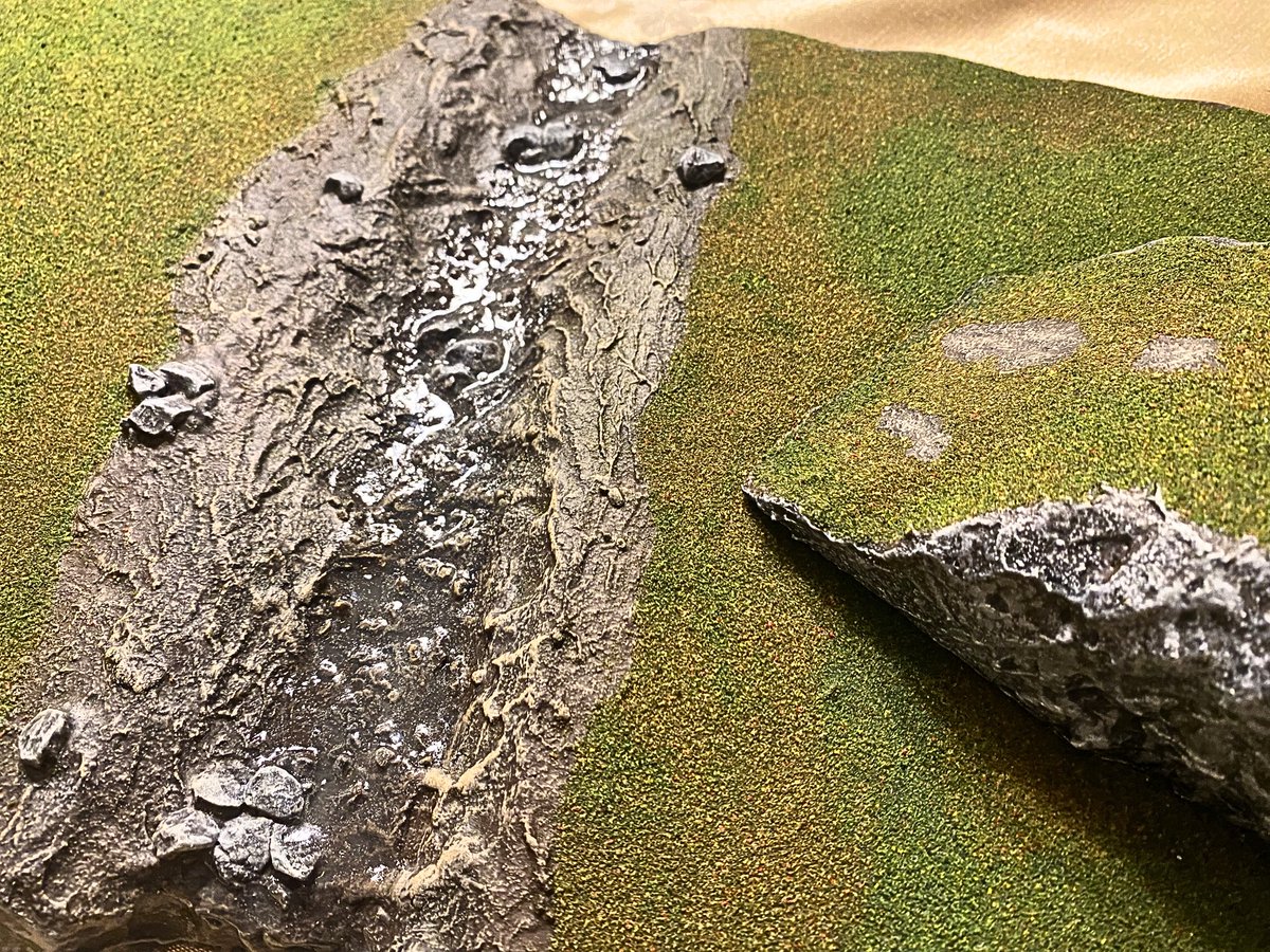 letterperfectG's tweet photo. Working on some random scenery. Trees and water effects. #dndterrain #dioramahandmade #dungeonsanddragons5e #terrainbuilding https://t.co/gRxWInlFfs