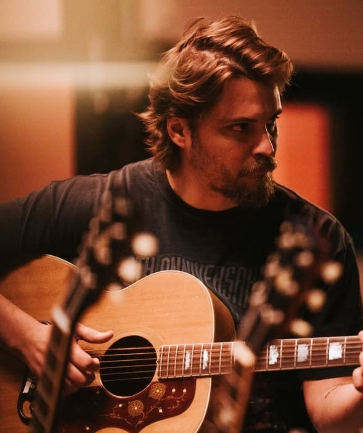 🎶🎤 Go to sleep little flower
Leave your troubles for the night
Hang your head in the moonlight
And wait 'til morning comes to shine
You'll rise in the wake of the winter
When April calls you from the ground
You'll laugh as the rain starts to whisper
And hold your head up to the