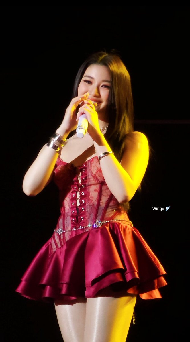 จินนี่คงเป็นนางฟ้าที่ซ่อนปีกเก่งที่สุดแน่ๆ
ยิ่งอยู่บนเวทียิ่งสวยและเปร่งประกายมากๆ

#ginnynatnicha #GinJay