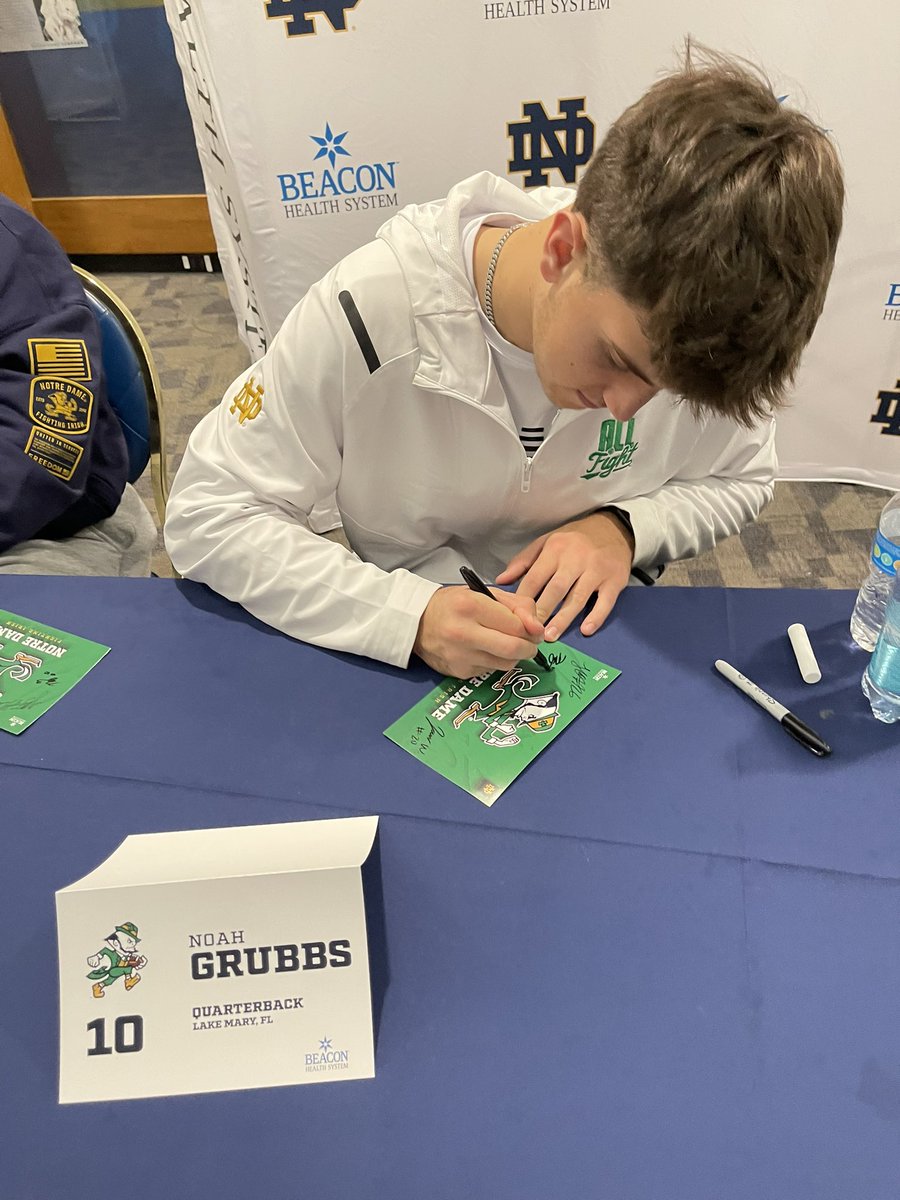 pdh3767's tweet photo. Met some up and coming stars for the Irish football team today ☘️🏈 @NDFootball https://t.co/qrJGi7uK3o