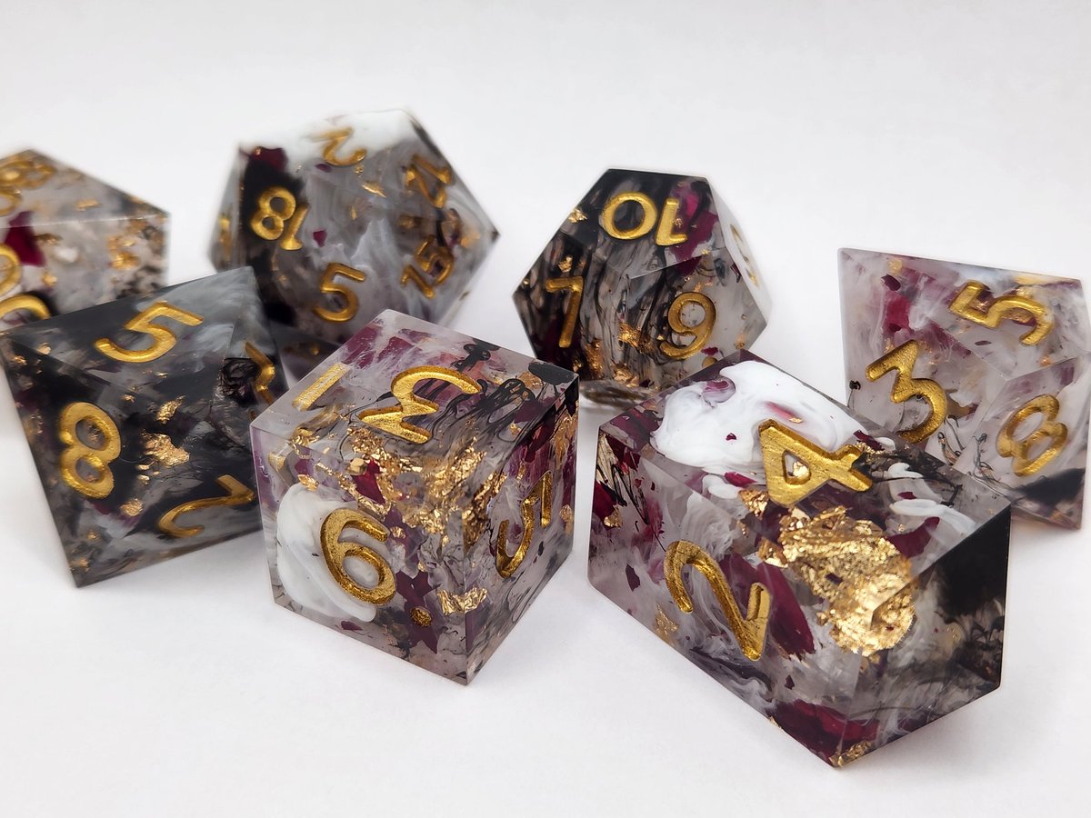 Larhe Deadly Flourish Dice Set with Gold Numbering 🌹
#dnd #ttrpg #handmadedice #dice #dungeonsanddragons