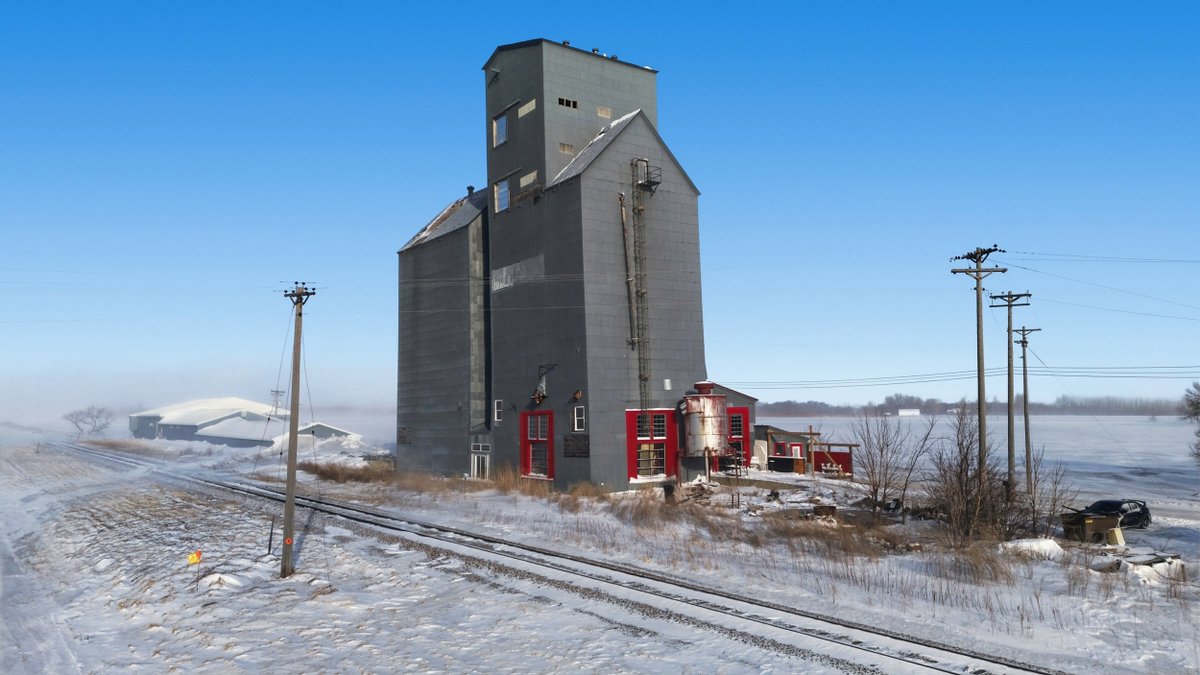 Zillow Gone Wild 🏡 tweet media