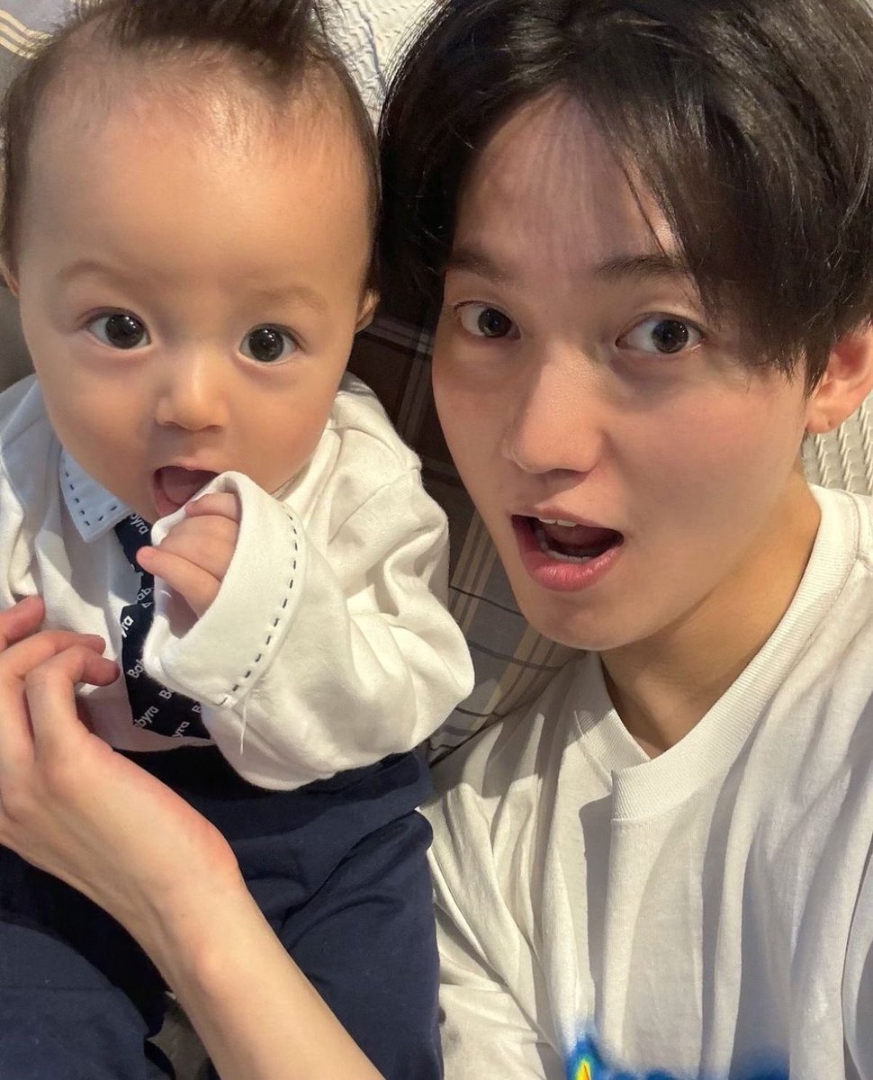 mooooong_e's tweet image. 흑발은 정말 좋은것같아,,🖤