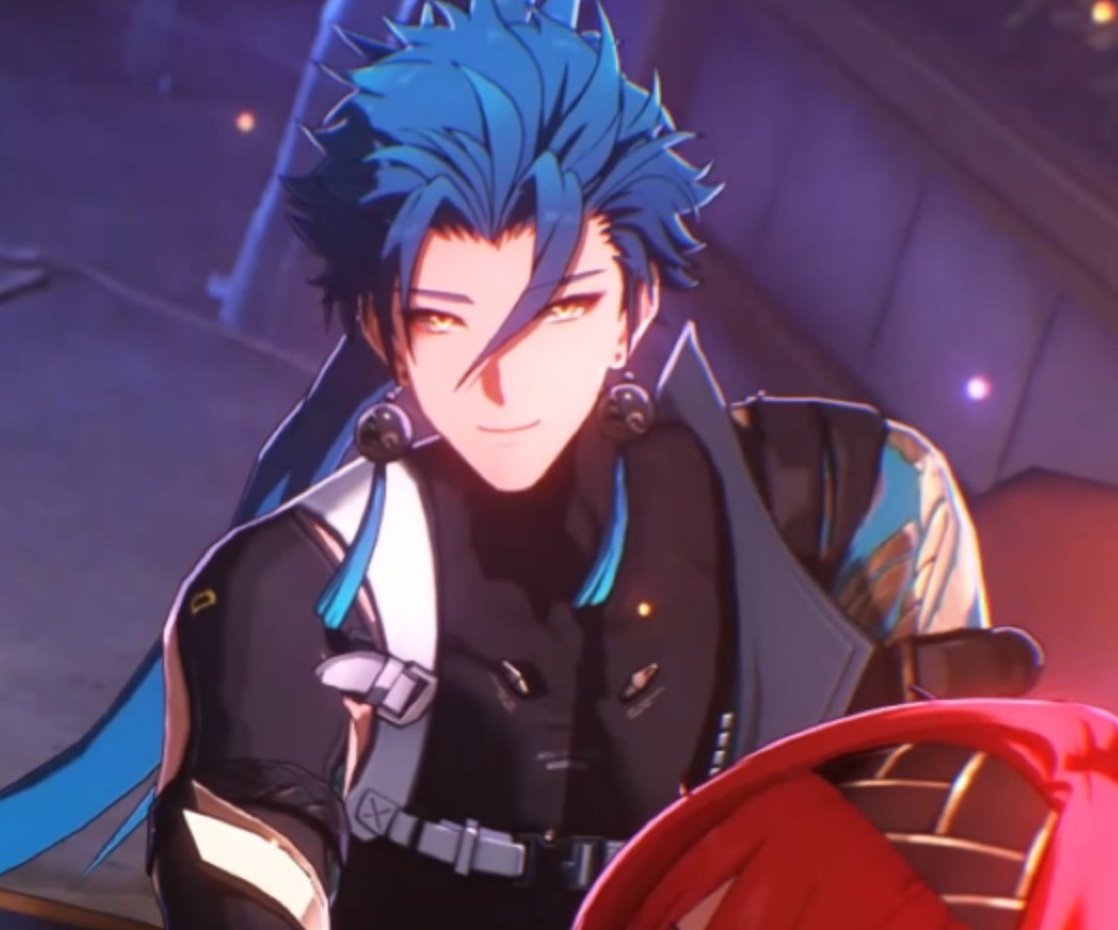 That's my man YES THAT'S MY MAN, HE IS SMILING OMG