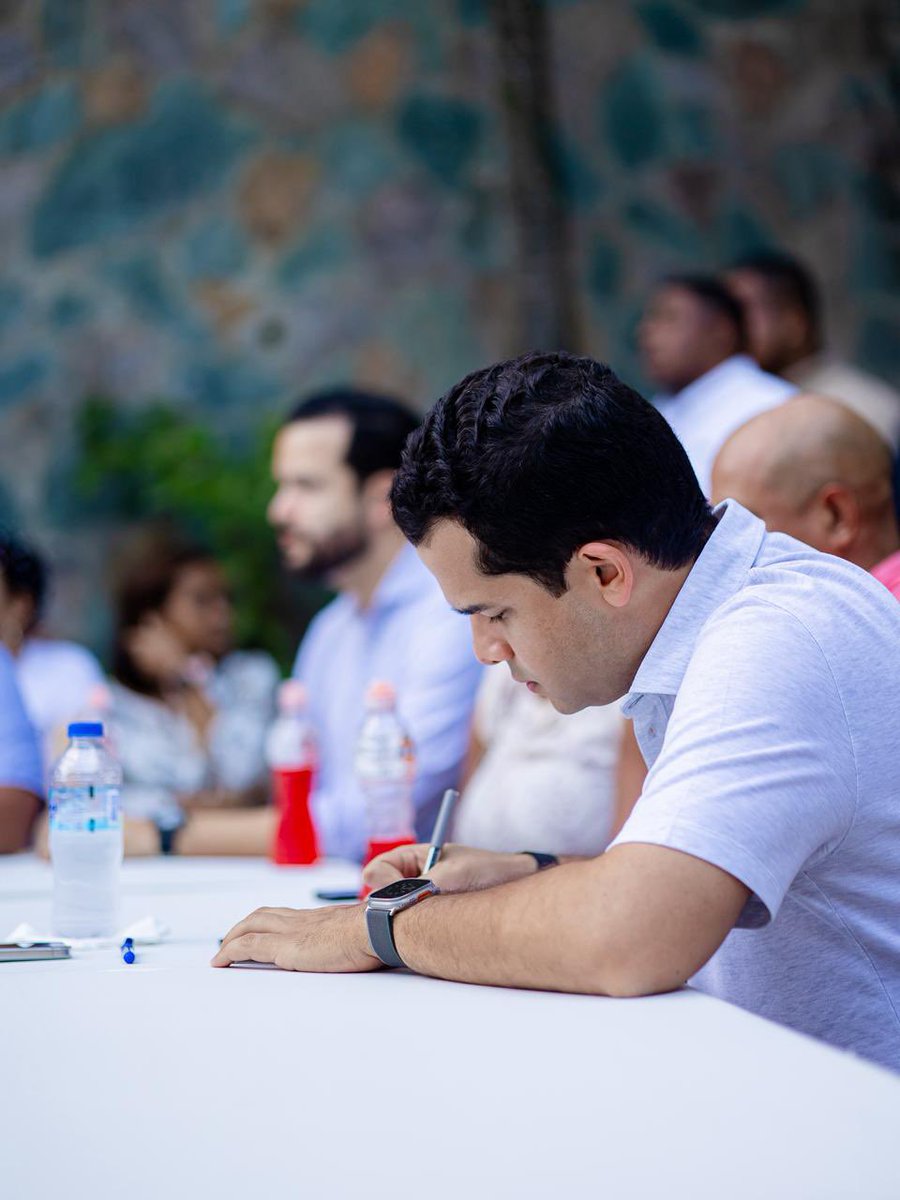 Omar Fernández tweet media