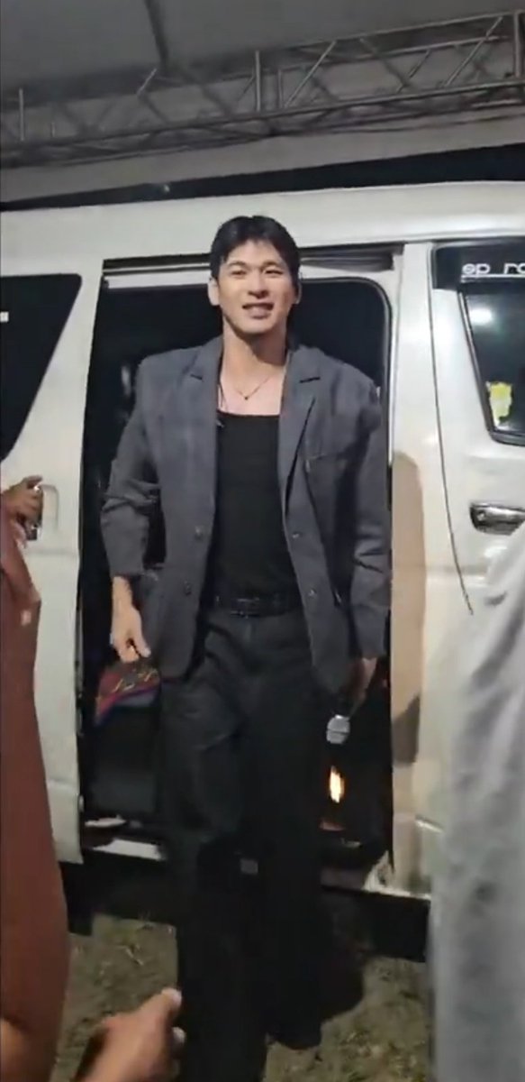 ang tangkad nya talaga goiz