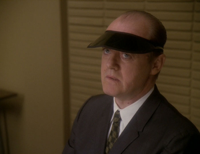 The eyes are unmistakable.

GOWRON, WE KNOW THAT'S YOU! #DS9 #BaddaBingBaddaBang #allstartrek