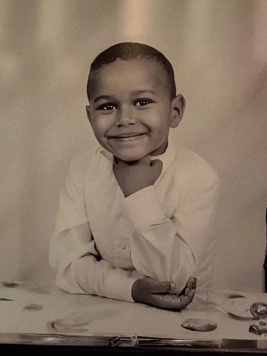 Happy Birthday to the one and only, the greatest artist in the world, The Weeknd! 🎈