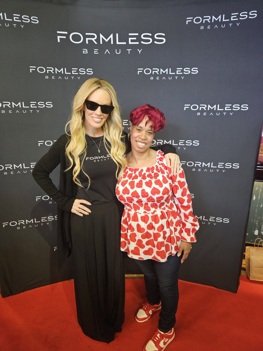 Elizabeth M. Grey tweet media