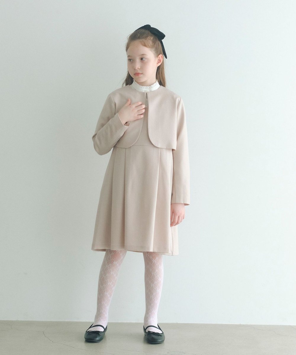フォーマルからデイリーまで着回せる、ジュニアサイズのボレロ