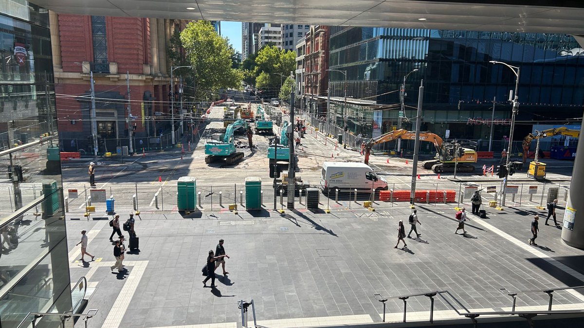 Fake Yarra Trams tweet media