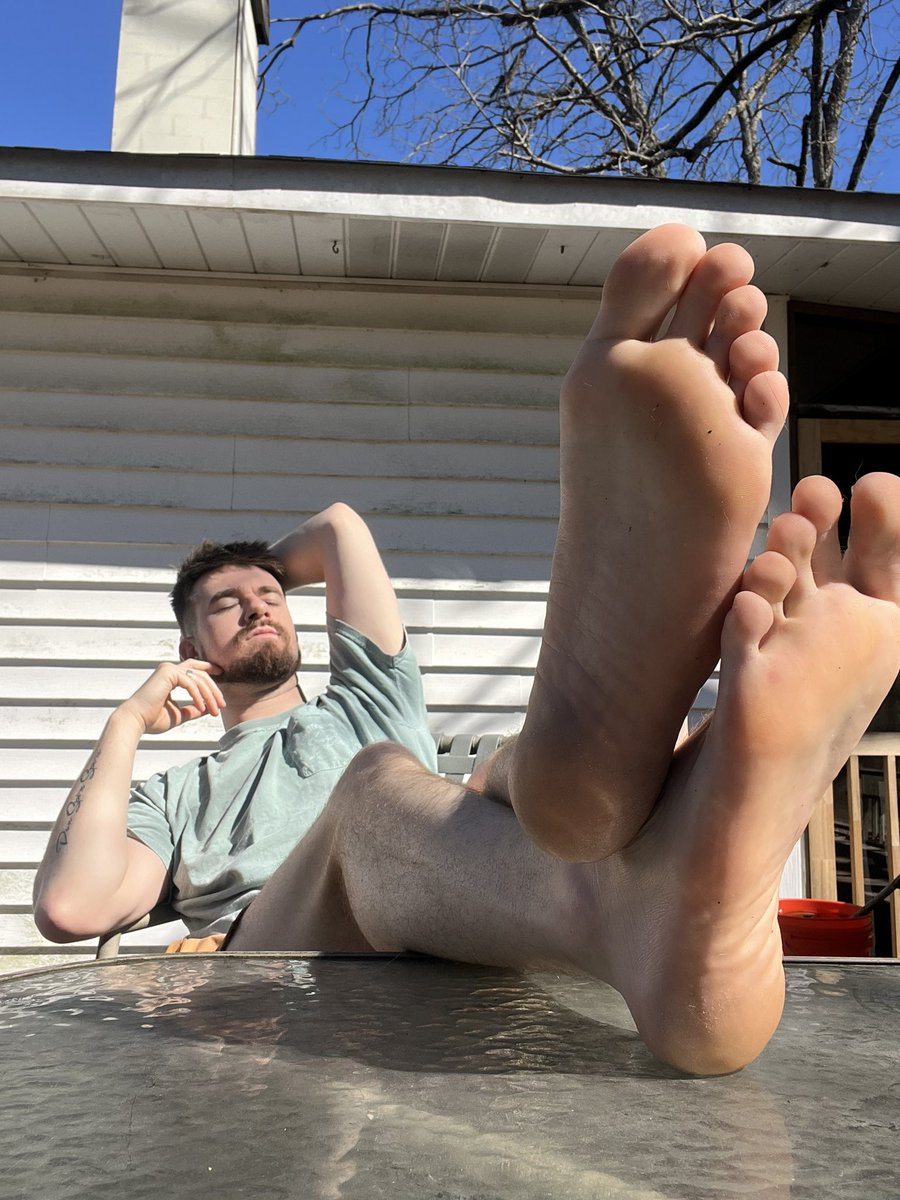 PaySouthern's tweet photo. Look at you, glued to my soles while I relax in the sun. You don’t speak, you don’t touch, you don’t request anything without tribute. $25 to open your mouth. More if it’s worship. #alphapeyton #malefeet #soles #feetworship #findom #paypigprotocol #walletworship https://t.co/MhUI6Pojqf