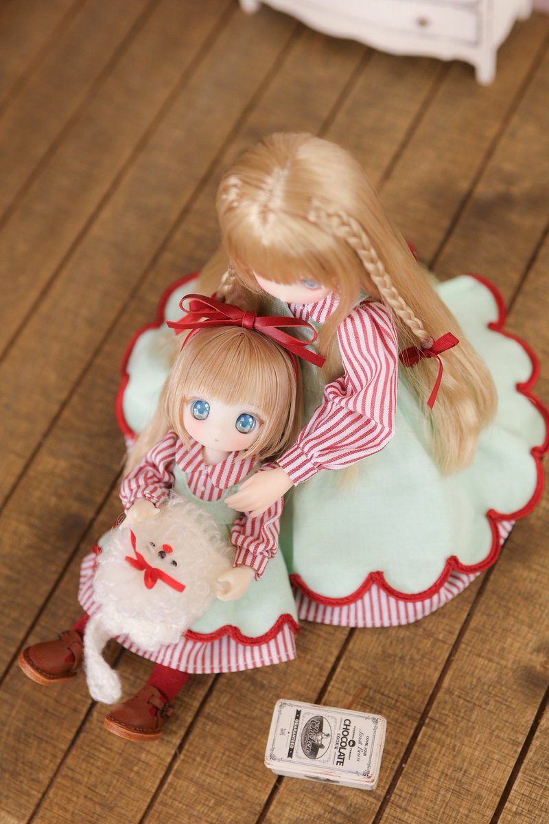 上から見たエプロンの裾が最高にかわいい。
なずなちゃんもかわいいし、わんちゃんのペラペラしっぽもかわいい。
#シュガーカップス #アイコレプチプチ