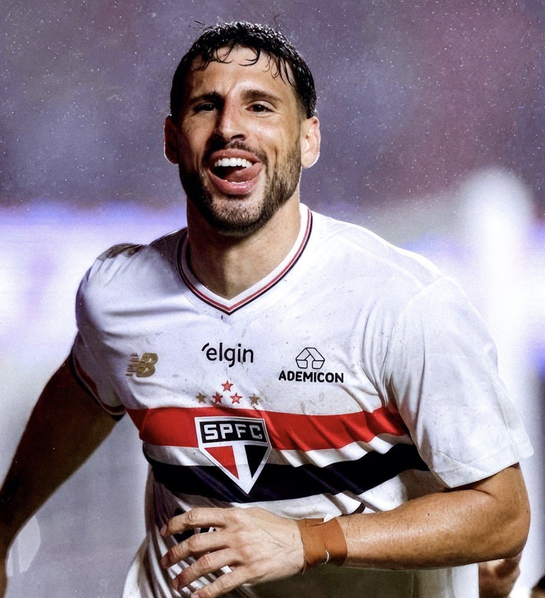 colunatricolor's tweet photo. 10 jogos, 6 gols (!)

Calleri, 2026 https://t.co/nD2FCMV7KH