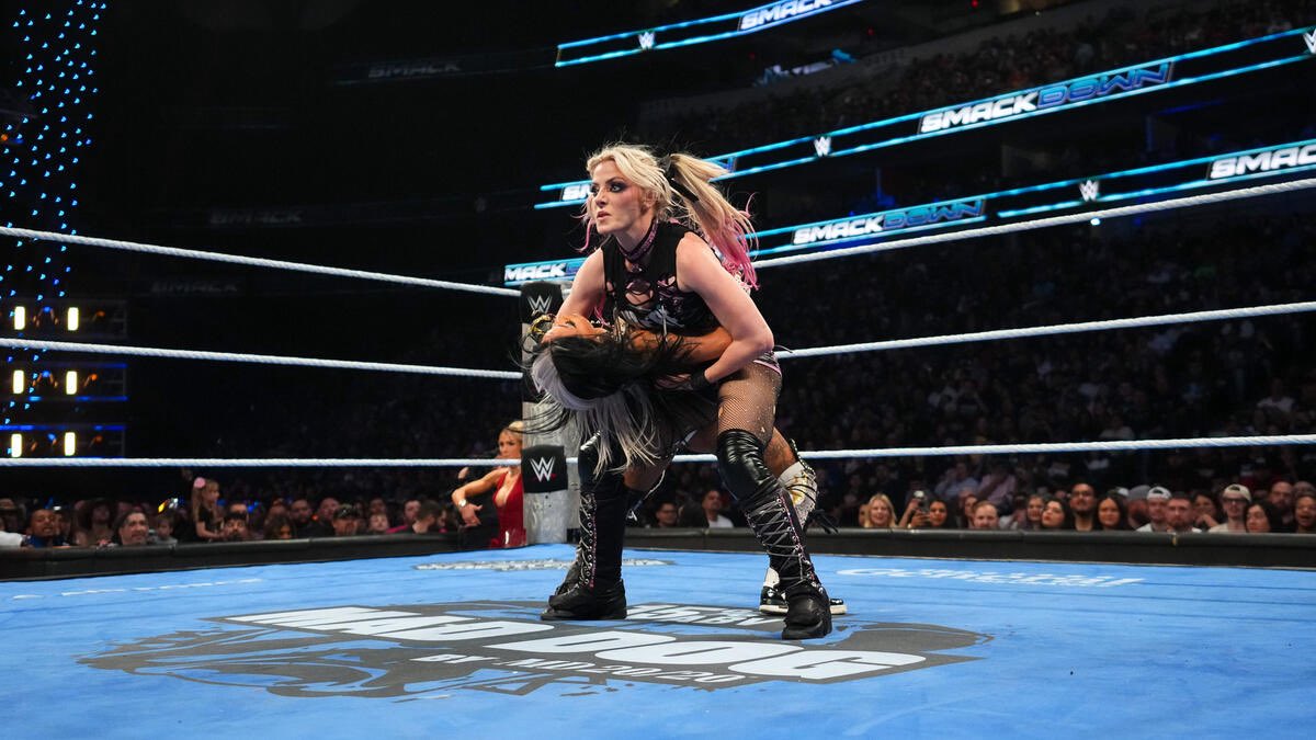 Impossible to read. Ϟ NOT @AlexaBliss_WWE. tweet media