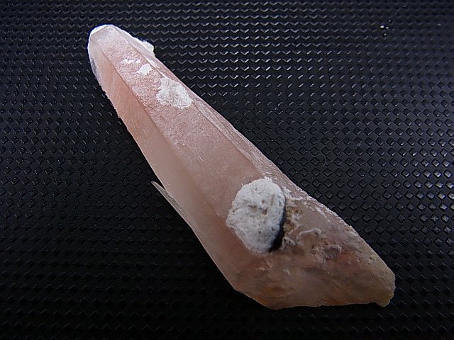 内モンゴル自治区産ヘマタイト内包+アイアンローズ🌹付きピンク水晶