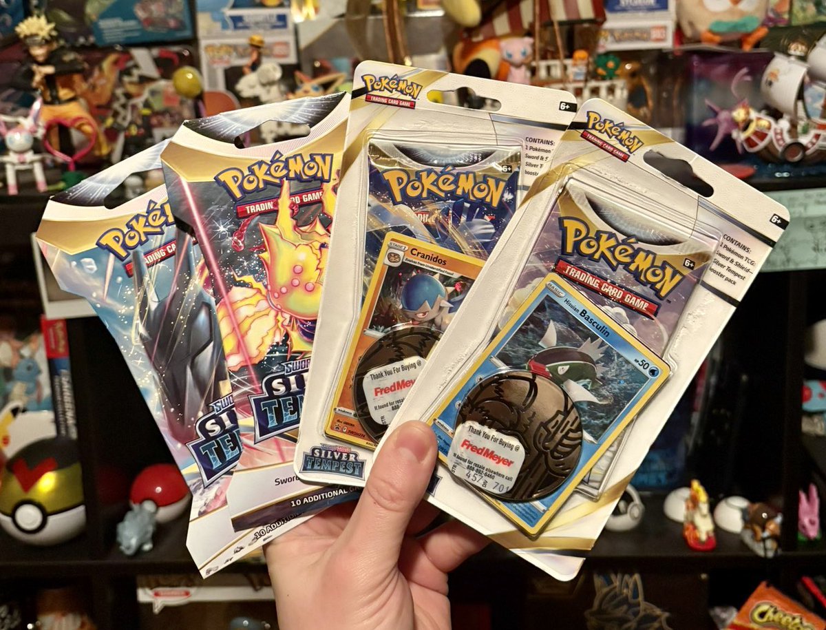 🎉🚨GIVEAWAY🚨🎉

#PokéCardsDaily x <a href="/parkyspokestop/">Parkys PokéStop</a> 
One lucky winner will receive this sealed Silver Tempest lot!🤟🏼

How to join:
💎Follow both <a href="/PokeCardsDaily/">PokéCardsDaily</a> &amp; <a href="/parkyspokestop/">Parkys PokéStop</a> 
♥️Like
♻️Repost

⏳ANNOUNCED Feb 21st @ 8:00pm EST⏳

USA only. International pays shipping.
