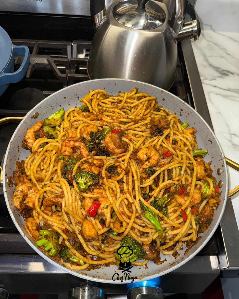 Chef__Nuga's tweet photo. 4. Ground fettuccine bucatini roasted broccoli and cherry tomatoes. https://t.co/G3WEp07fOe