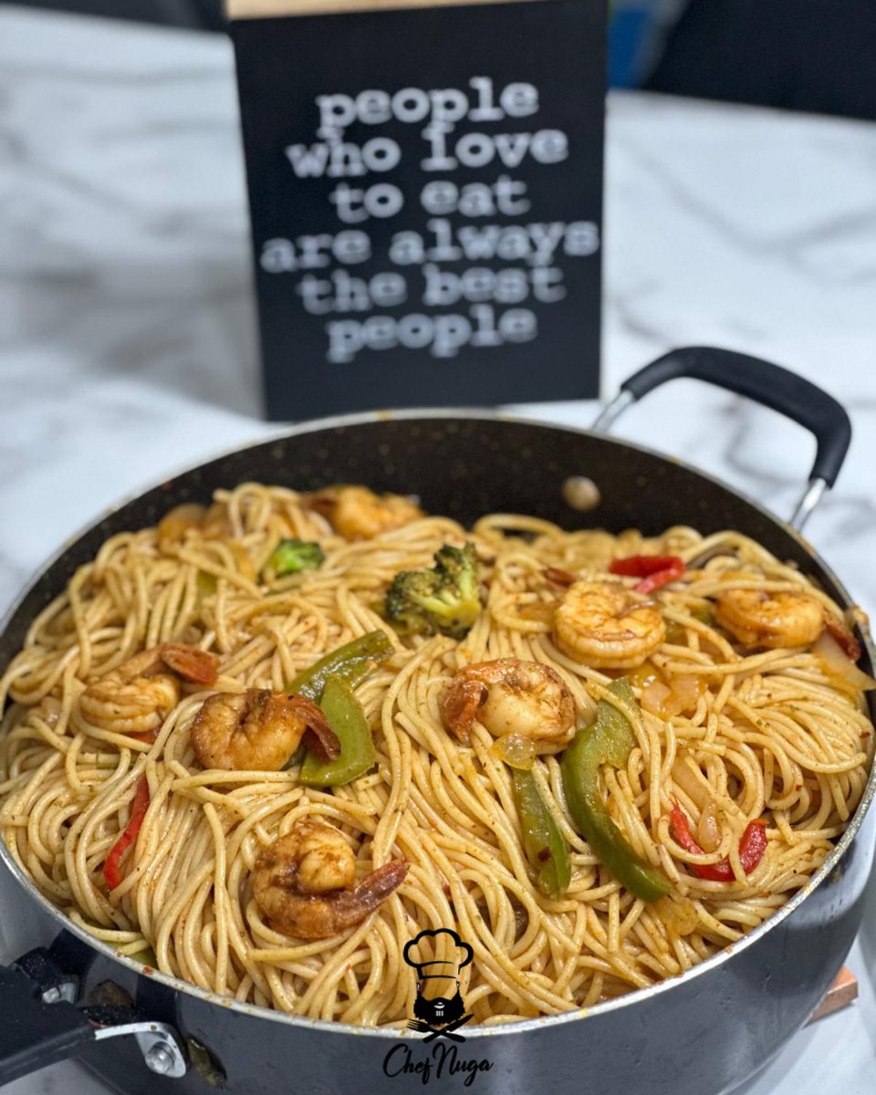 Chef__Nuga's tweet photo. 5. Shrimp and broccoli stir fry spaghetti. #Foodie #PastaLover #ComfortFood https://t.co/k0sIGXcxl7