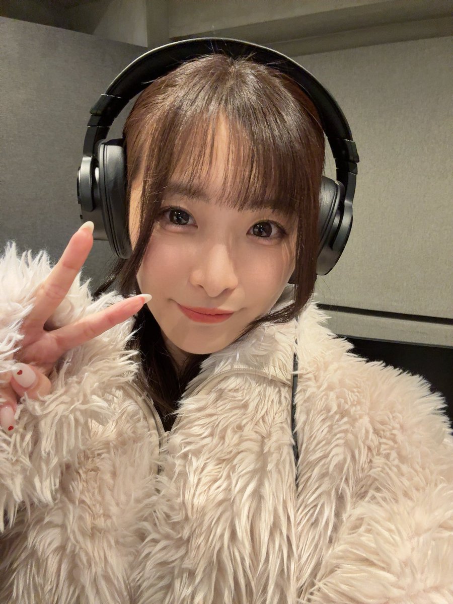 おはようございまほ🐰🎀
月曜日٩(๑⃙⃘˙ᵕ˙๑⃙⃘)۶ｴｲｴｲｵｰ

〜RECのとき寒すぎて
アウター脱げなかった私を添えて〜☃️
#まほりっく