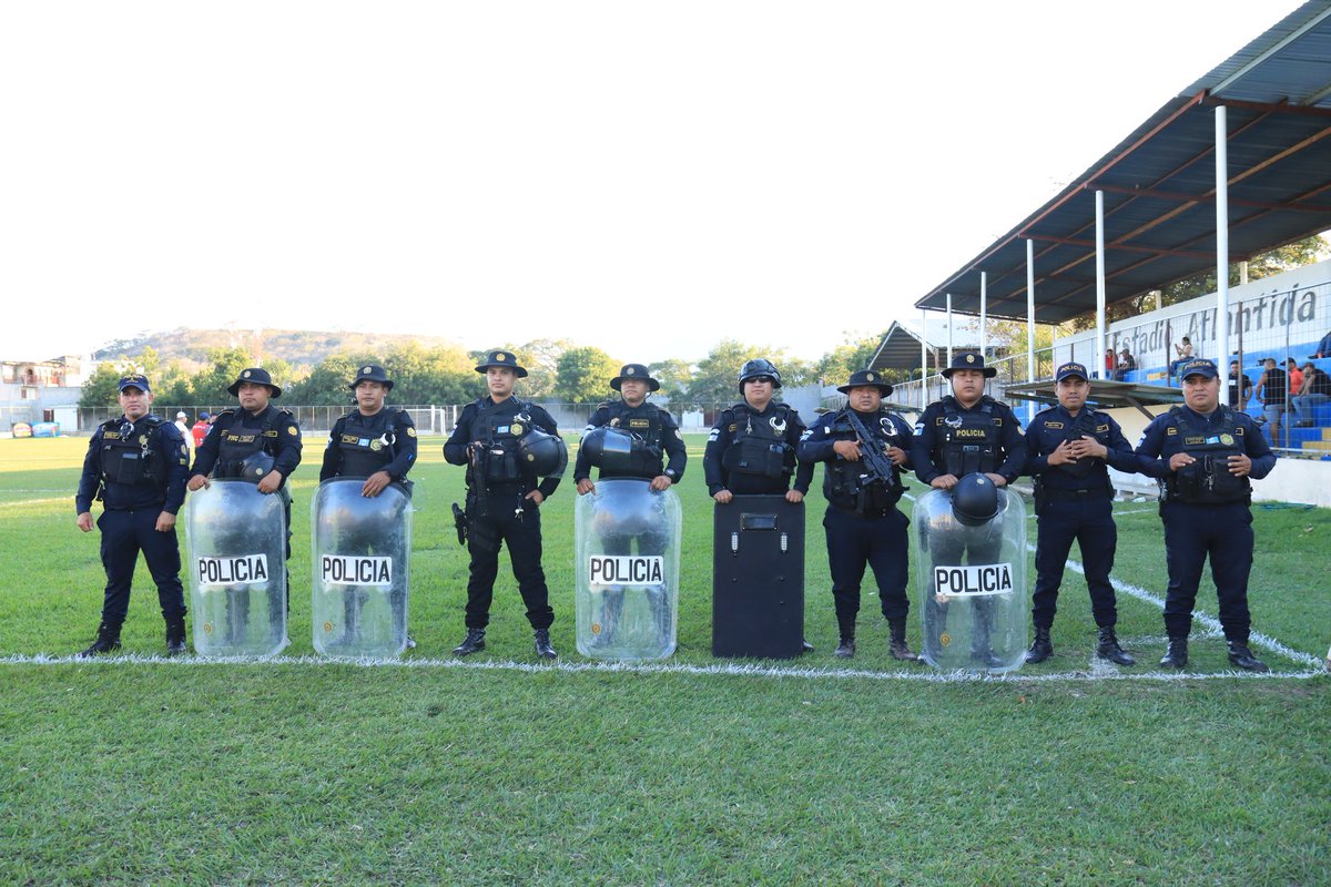 🚨⛳️⚽️🔥FINAAAAAAAAAAAAAAAAL

SANTA LUCÍA ASALTA EL ATLÁNTIDA IPALA. 

1-2.